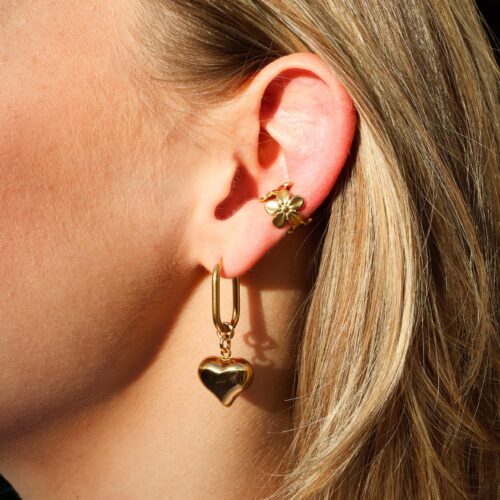 Flower ear cuff